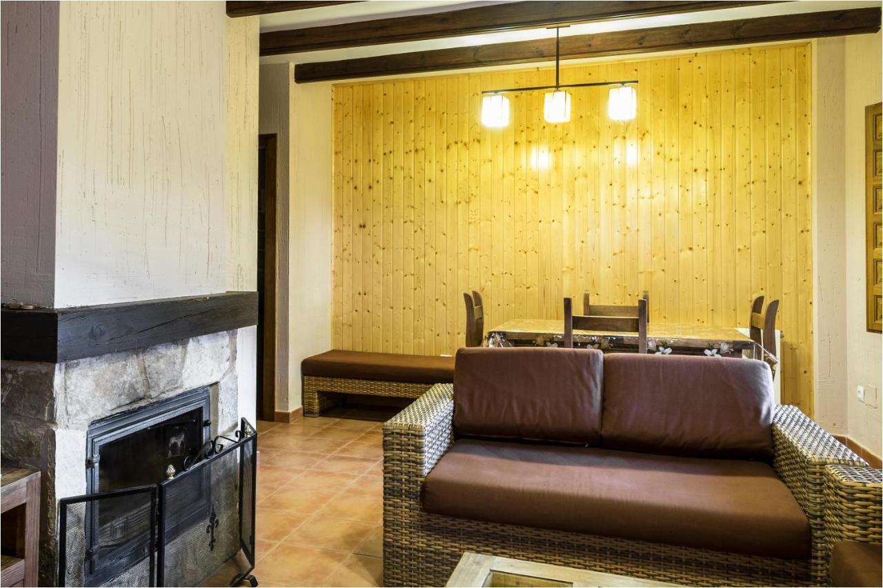 Apartamentos Turísticos Ciudad Encantada Valdecabras Exterior foto