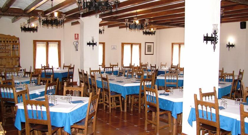 Apartamentos Turísticos Ciudad Encantada Valdecabras Restaurante foto